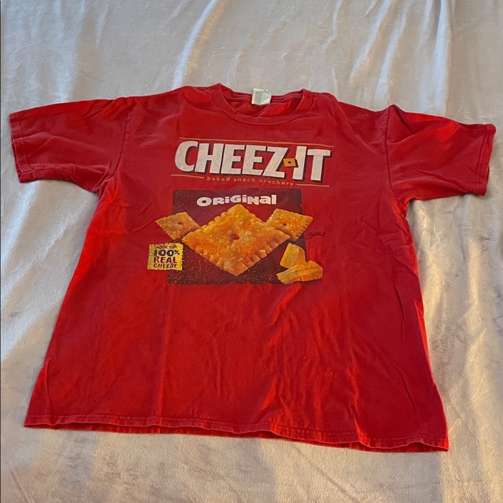 Cheez-It Graphic Tee-Medium
